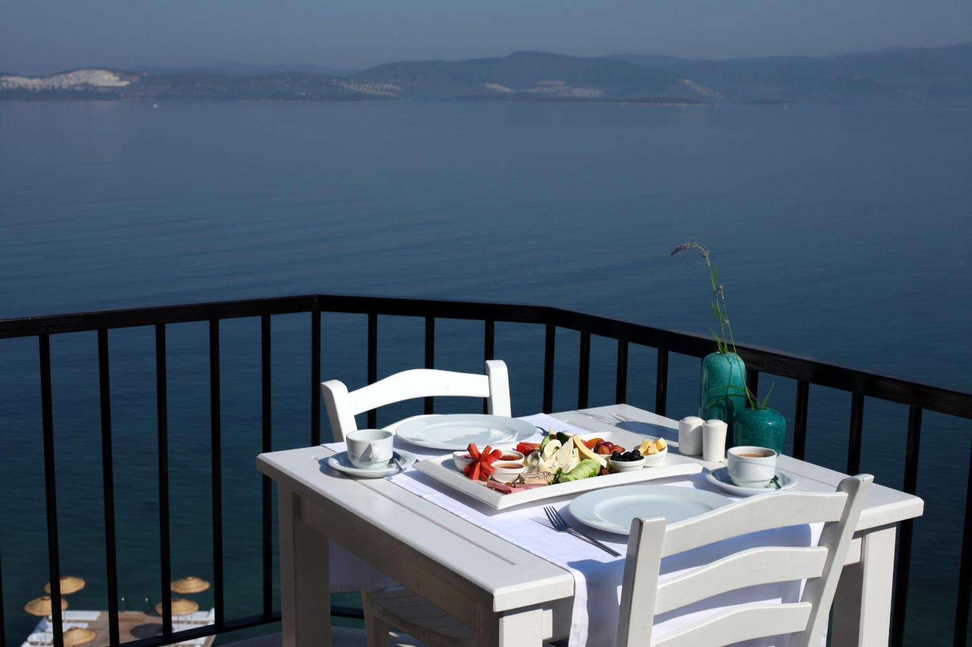 Med-Inn Hotel Gulluk Esterno foto